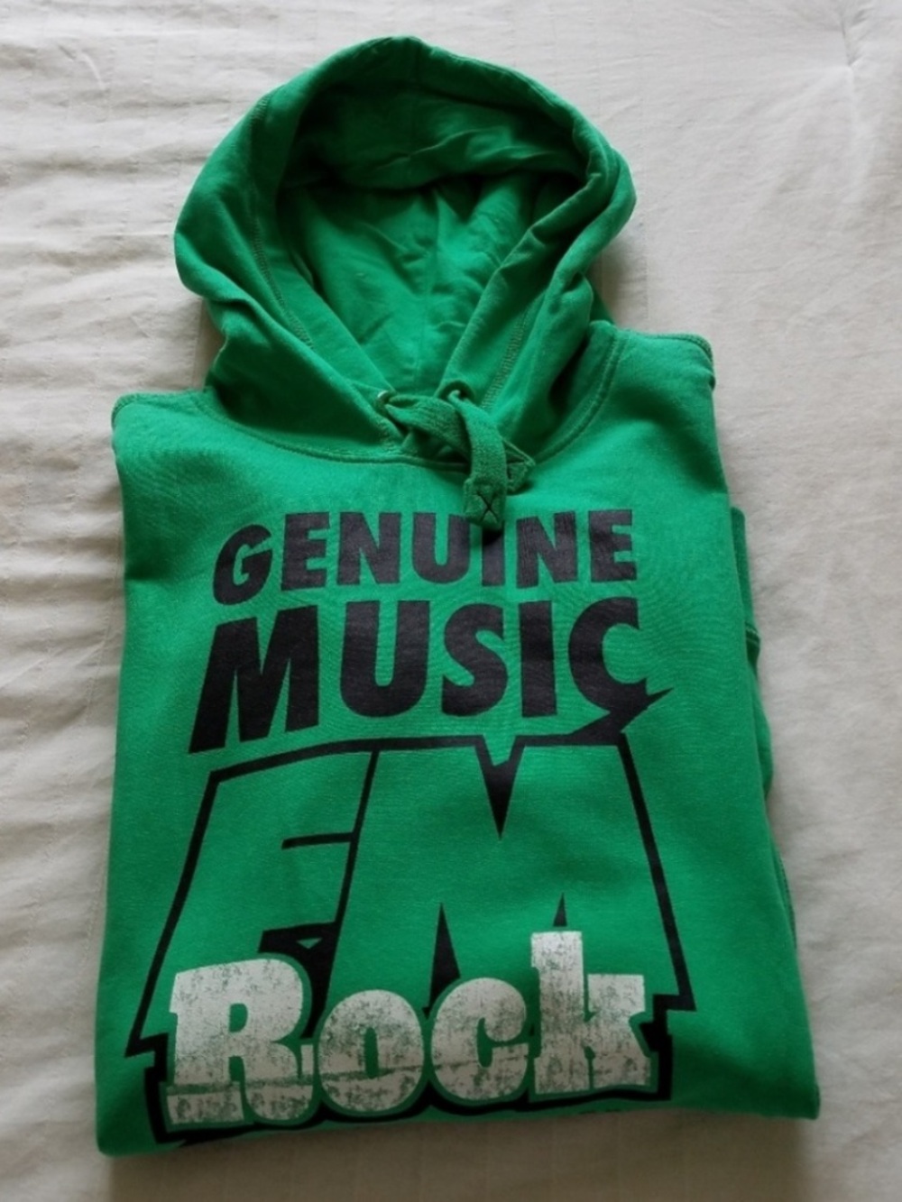 Boys Green Music Hoodie Sweatshirt from Europe Size 14 Like NEW